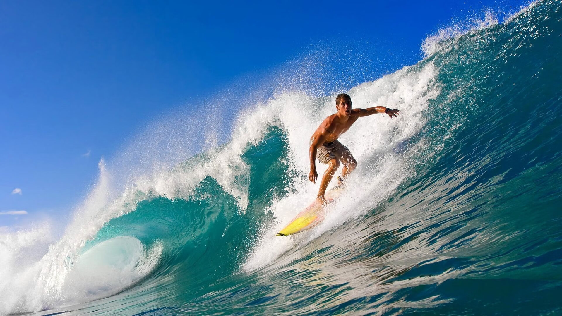 赛道上的舞者，三笘薰的F1街道赛之夜