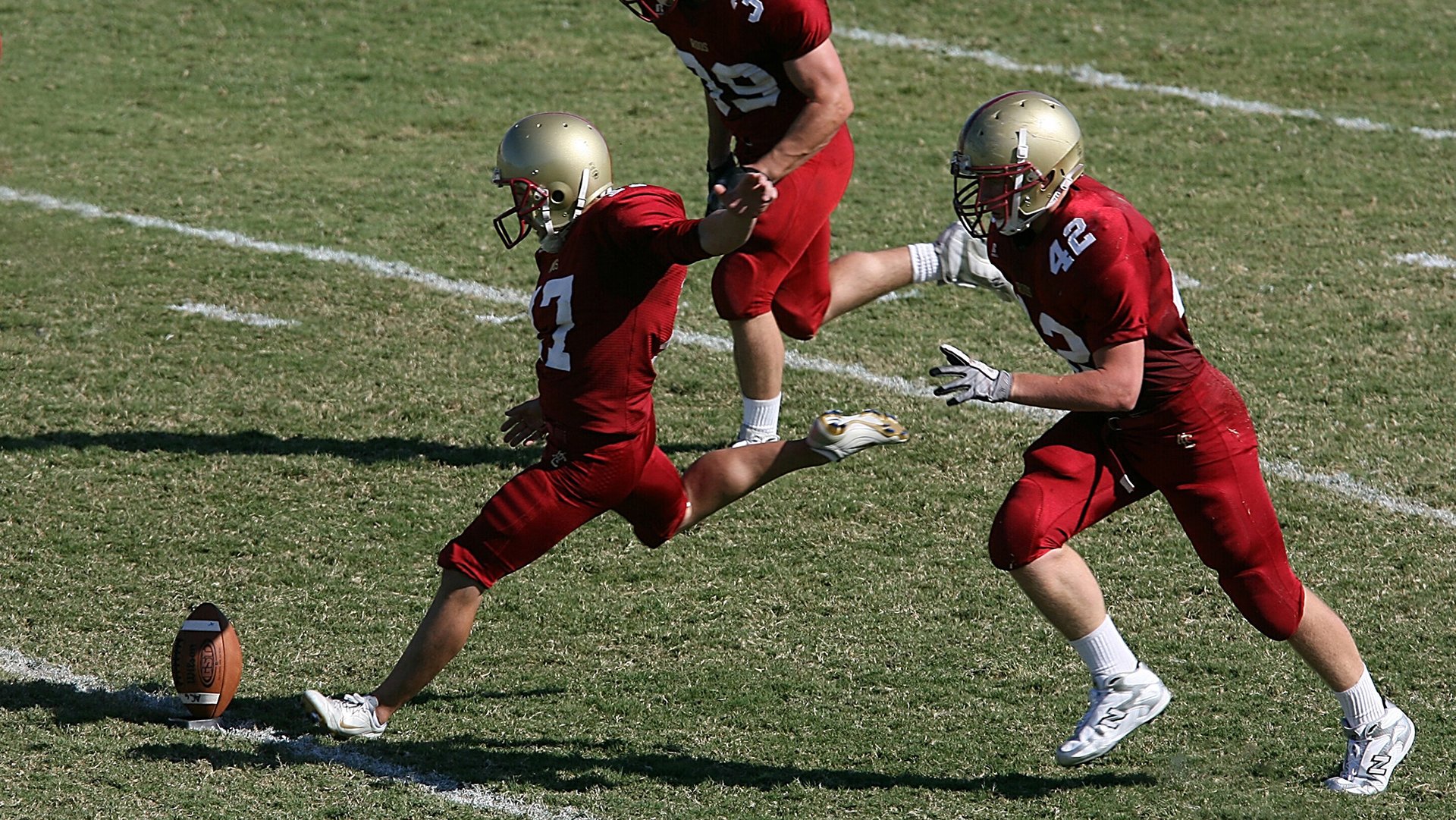 赛道轰鸣与球场统治,当F1揭幕战之夜遇上锡安的史诗级数据