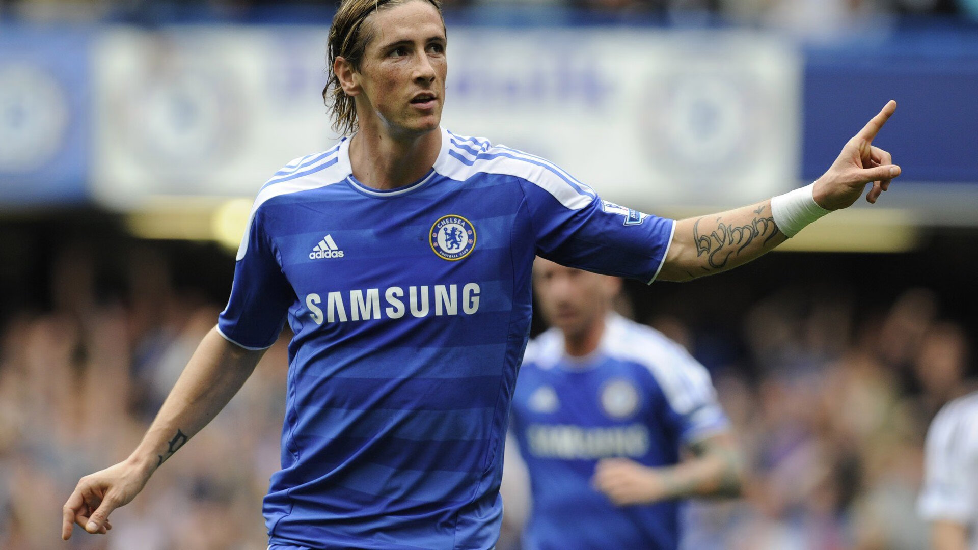 橙色风暴席卷赛场，从荷兰足球到NBA季后赛的压制哲学